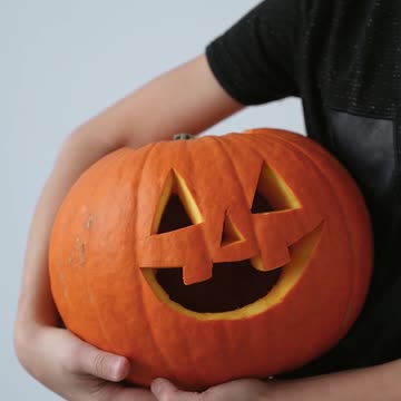 what sound do you hear from this pumpkin