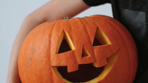 what sound do you hear from this pumpkin