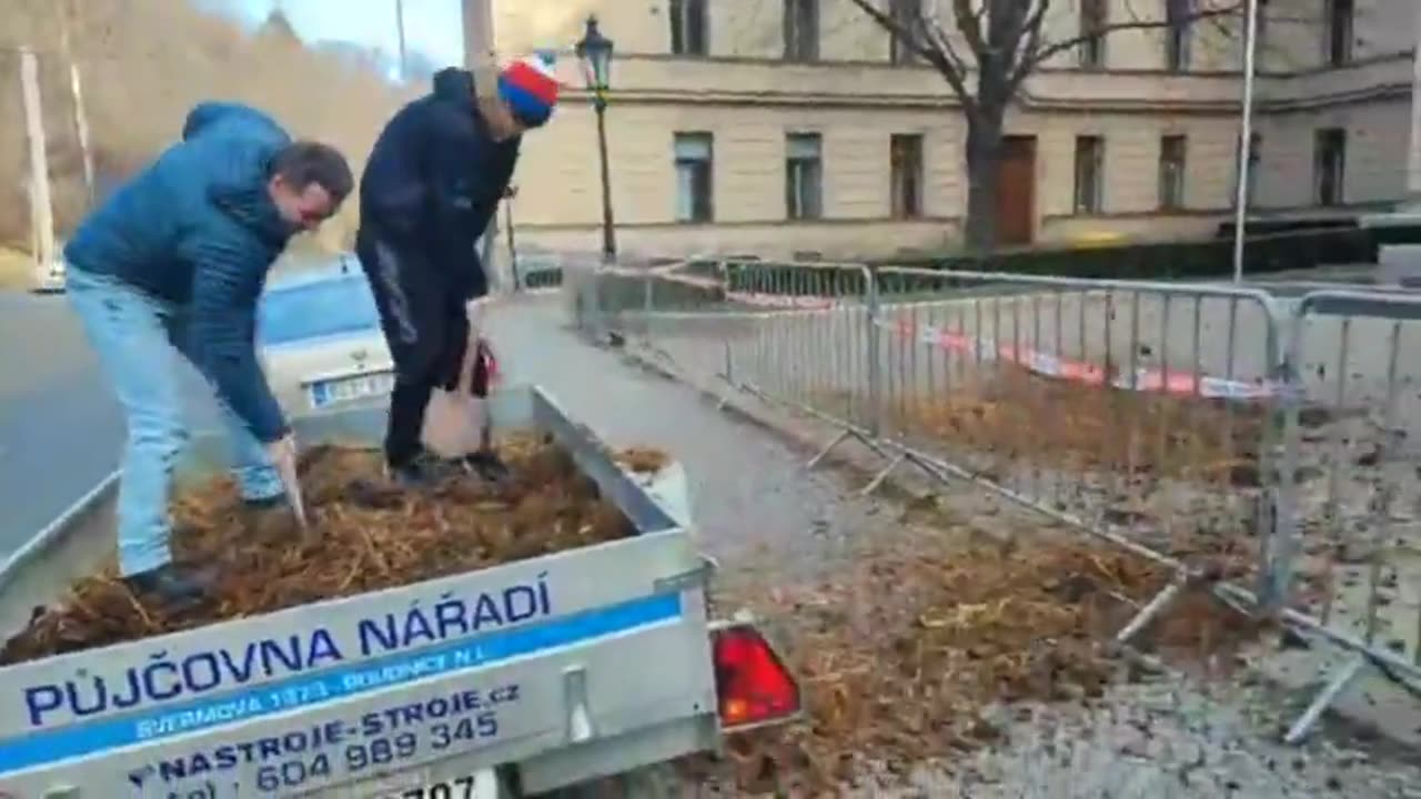 HNUJ NA VLÁDU