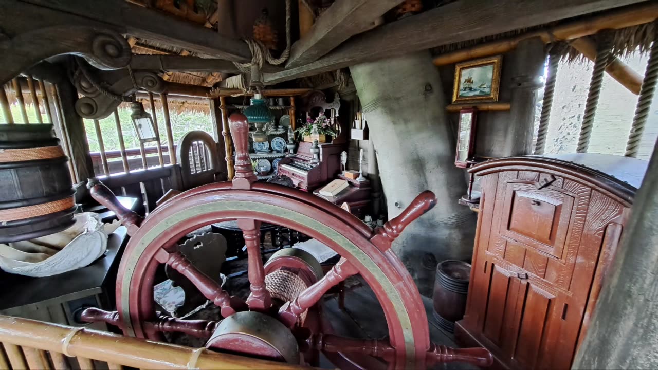 Magic Kingdom Swiss Family Robinson Treehouse Visit