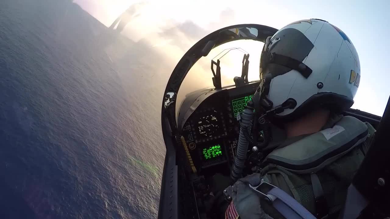 😏 Pinky Recovery-EA-18G Growler Cockpit View - Low Holding to the Spin Pattern to the Overhead-13