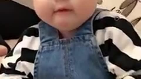 Trẻ con đều rất dễ thương