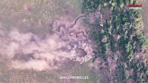 Ukraine War - Plowing Ukrainian positions in the Maryinka area