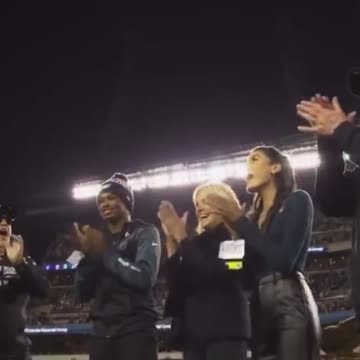 Eagles Crowd Boos Jill and Chants “F**K Joe Biden”