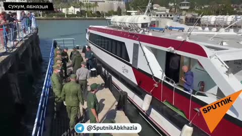 В Сухумский порт зашёл российский туристический теплоход 'Грифон'