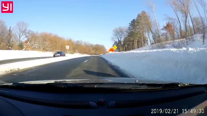 Quick Thinking Makes Driver Avoid Two Car Collision