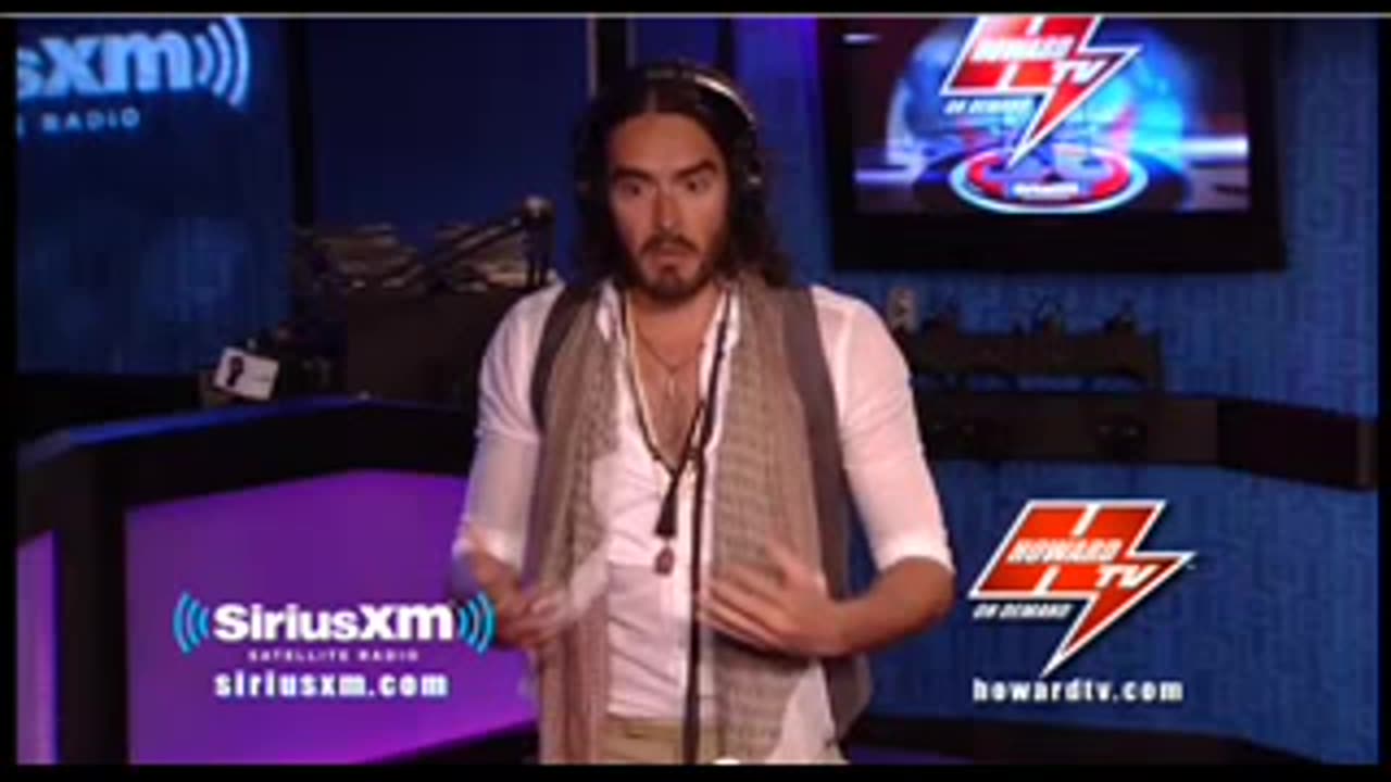 Howard Stern Interviews Russell Brand 06/11/13