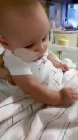 4 month old baby Skylar got 6 shots on the 6th In Hospital In ICU