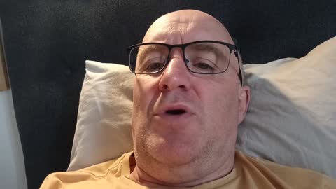 Forts. Del 2. Läser ur Markusevangeliet. Örebro 28 Maj 2022