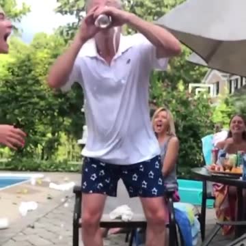 Pop's doesn't miss 😂😂