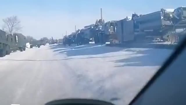 S-400 SAM system being loaded on train in Khabarovsk