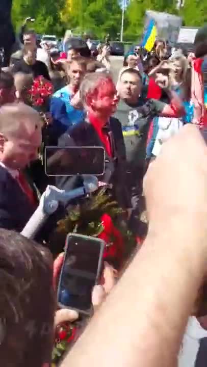 Ambassador of Russia doused with symbolic "blood"