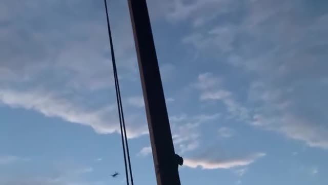 Footage of the US Army using a swarm of 40 small quadrocopters