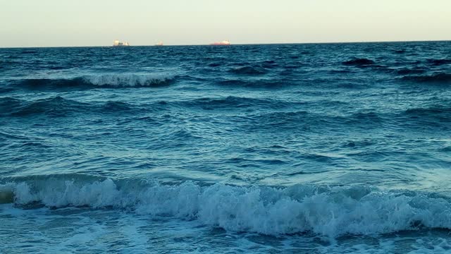 Relaxing Sounds of The Sea