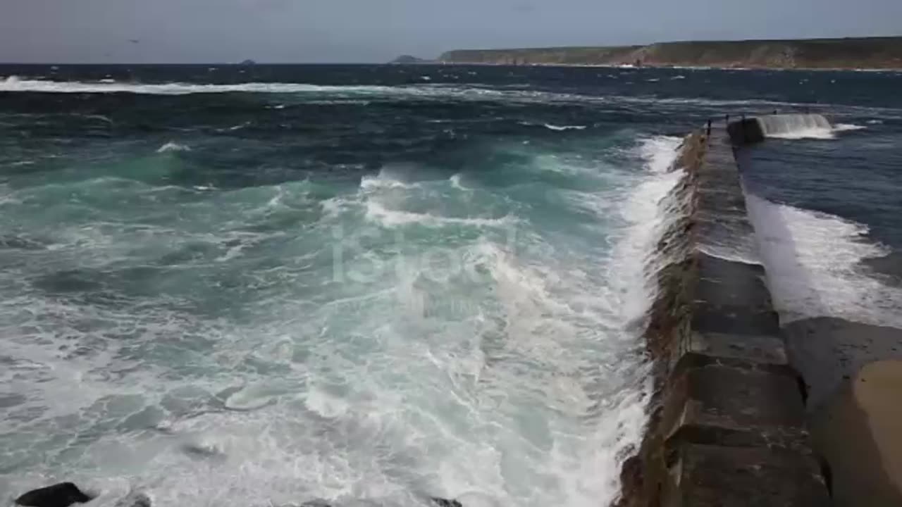 Nature of the waves of the sea