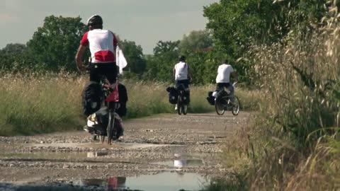 Vento l'Italia in bicicletta lungo il fiume Po - Trailer