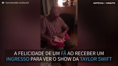 Pai fica radiante ao ganhar bilhete para show de Taylor Swift