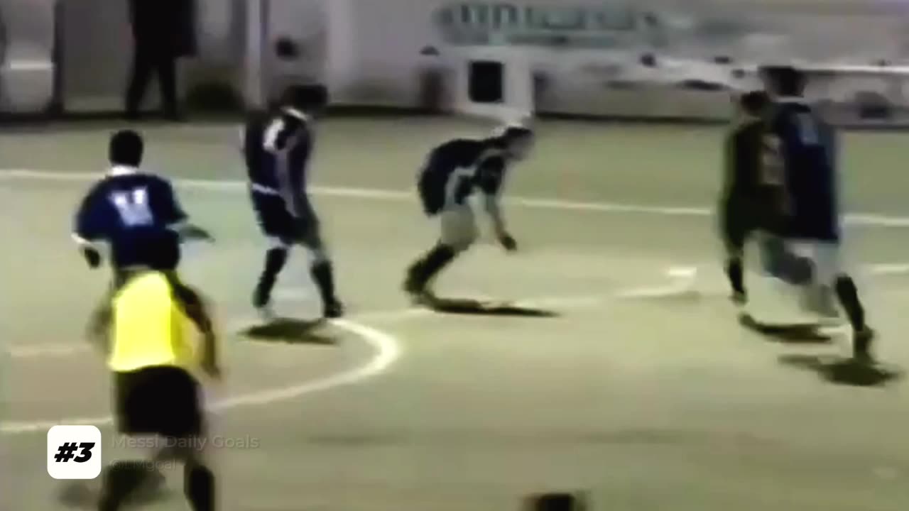 Day #3 | Messi 3rd goal | Barcelona B vs Villajoyosa CF (10/31/2004)