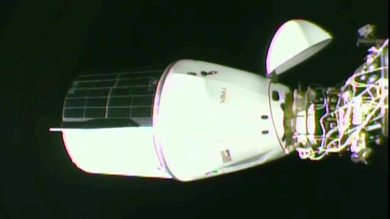 NASA's SpaceX CRS-31 Spacecraft (Arrival and Docking)🛰️🤝✨