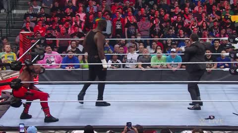 MVP helps Omos launch a sneak attack on Bobby Lashley: Raw, April 4, 2022