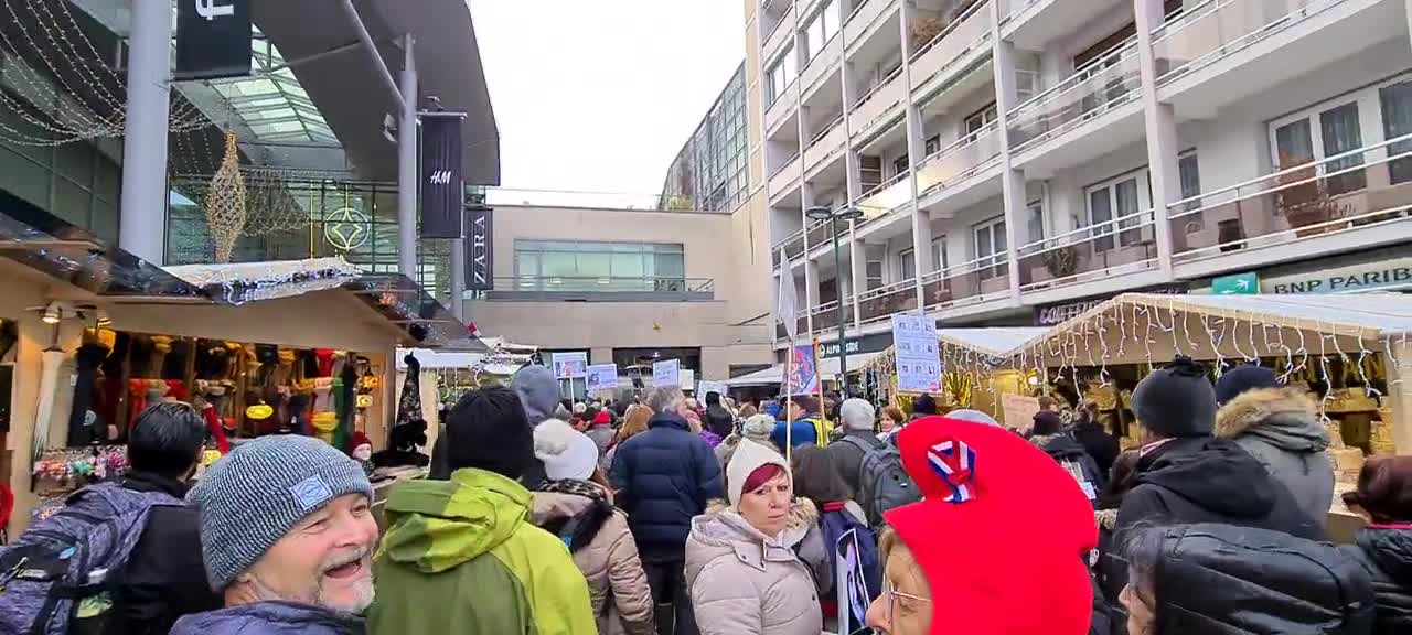 Manifestation Annecy le 04 12 2021