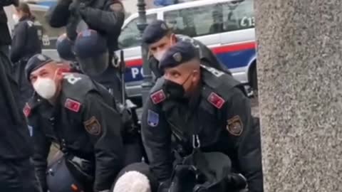 Disgusting Police violence in Austria