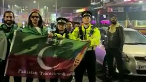 UK police posing for pictures like this trying to be on both sides when it should be on none