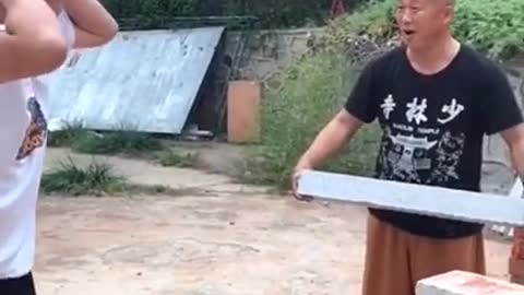 Funny fighting in kunfu very funny video