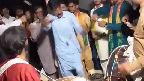 ڈاکٹر کیا کہتے ہیں چاچا ٹھیک ہوجائے گا