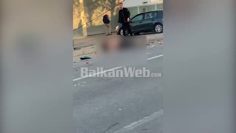 Trupat e pajetë në rrugë, pamjet e masakrës së Shkodrës