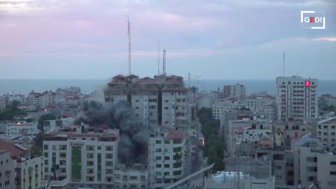 Raketa izraelite shkatërron "Kullën Palestineze" në qendër të Gazës