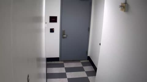 6149RHOBG3G301CStairwayLobbyEntry_2021-01-05_18h20min01s750ms.mp4