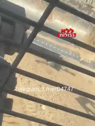 Israeli media has published this footage of an Israeli armed bulldozer runningn in #Gaza.