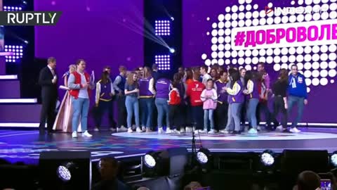 Dječak skoro ostao bez selfija s Putinom