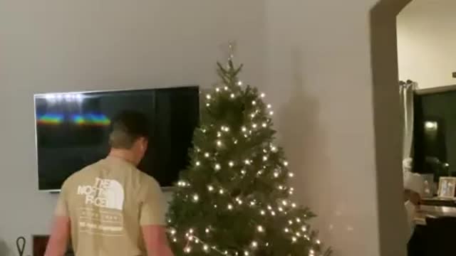 Her face when he CAUGHT HER!!! 😂🎄