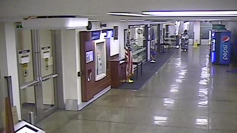 3061RHOBG3SubwaynearCreditUnion_2021-01-06_03h40min00s317ms.mp4