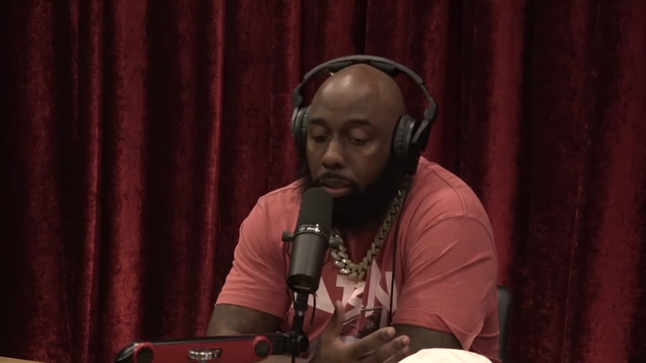 Trae the Truth on Getting Shot and Having the Bullet Stuck in His Arm | PowerfulJRE