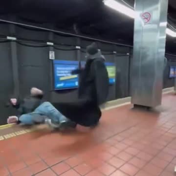 The Moment A Fist Fight Turns Deadly In The Philadelphia Train System
