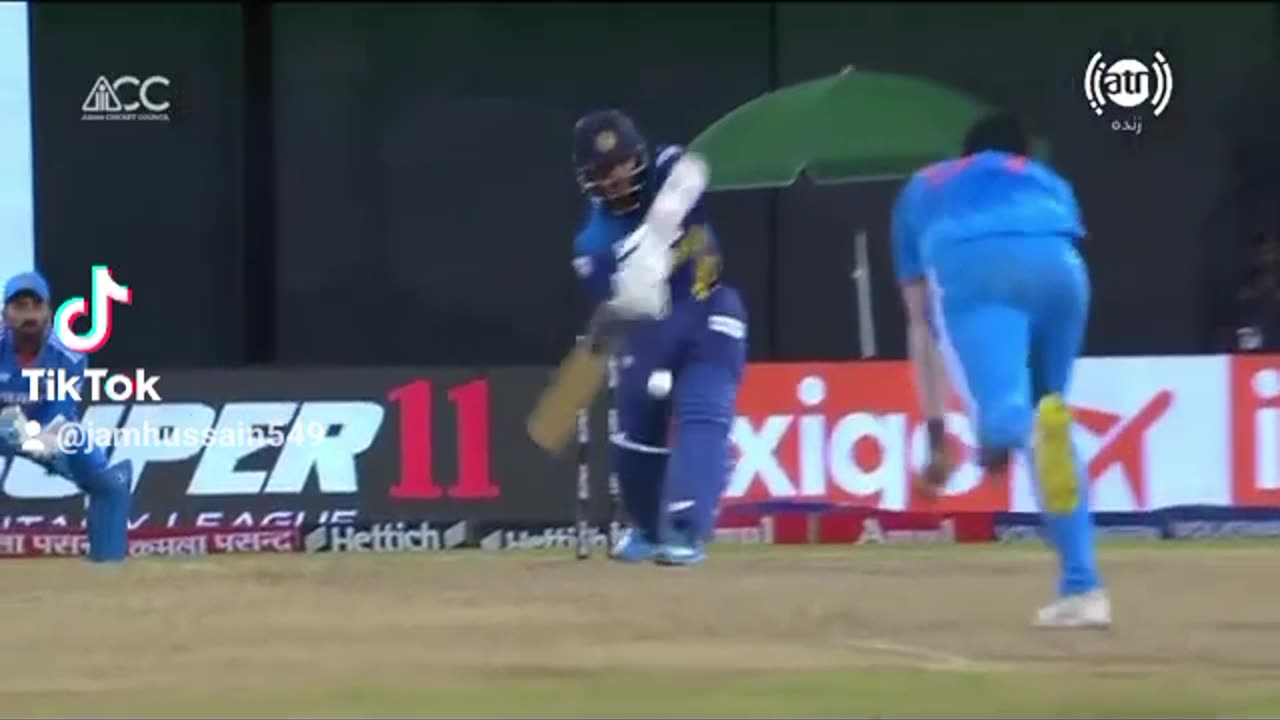 Cricket match highlight