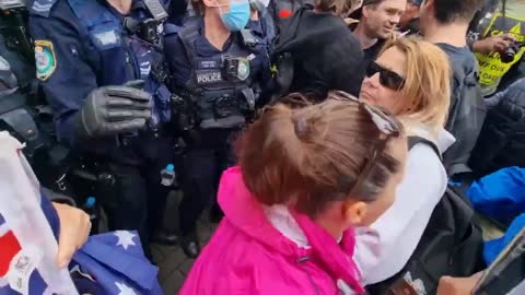 Australia - Police Push Into The Protestors