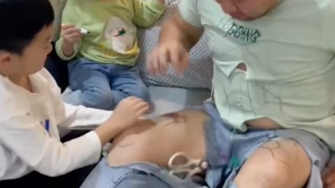 Childs funny time with her dad🤣🤣🤣🤣