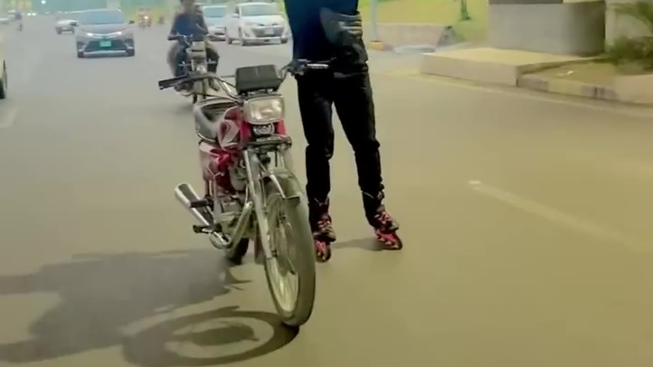 Bike gir gya😱😱😱😱😱 #youtubeshorts #skating