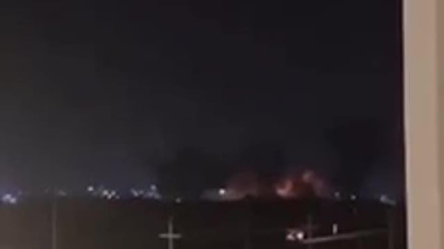 FOOTAGE : IRANIAN missile hitting the US consulate in Iraq , erbil