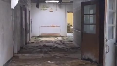 this abandoned school was forced to close in the middle of the dayEΠT