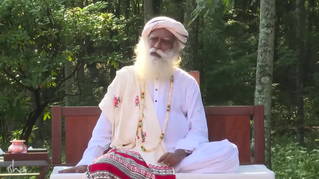 Recevoir du Shambhavi Kriya en ligne a-t-il le même impact qu'en personne ?