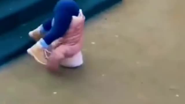 baby funny video||funny style#shortsvideo #funnykids #funnybonecomedy #funnymoments😄😄😄🤭