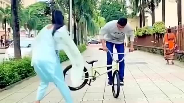 Cycle stunt