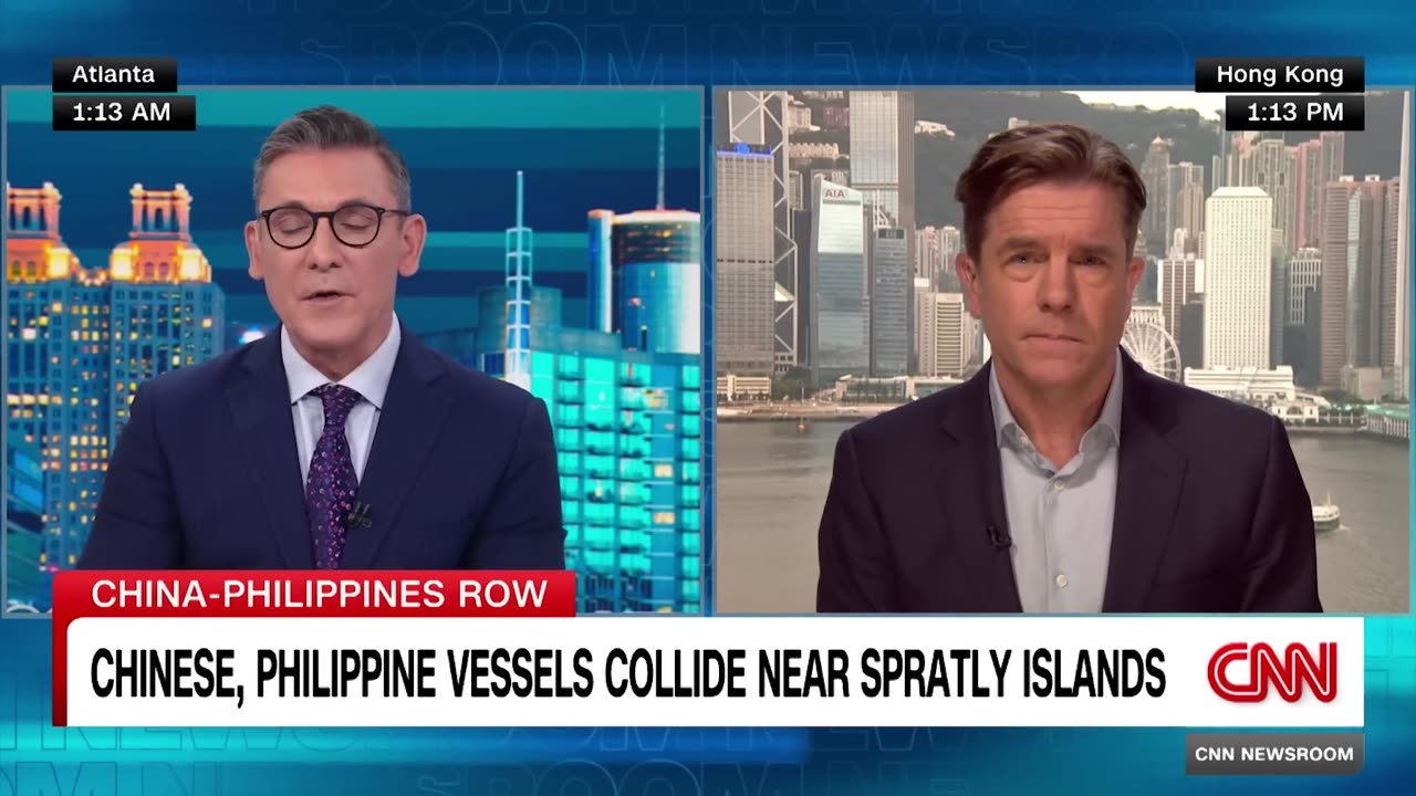 Video shows confrontation between Filipino forces and Chinese coast guard.mp4
