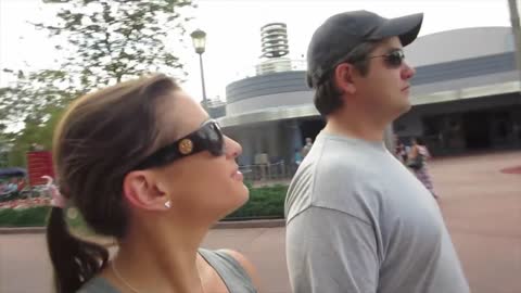 Wine & Dine Half Marathon (Disney Travel Vlog / November 9, 2013)