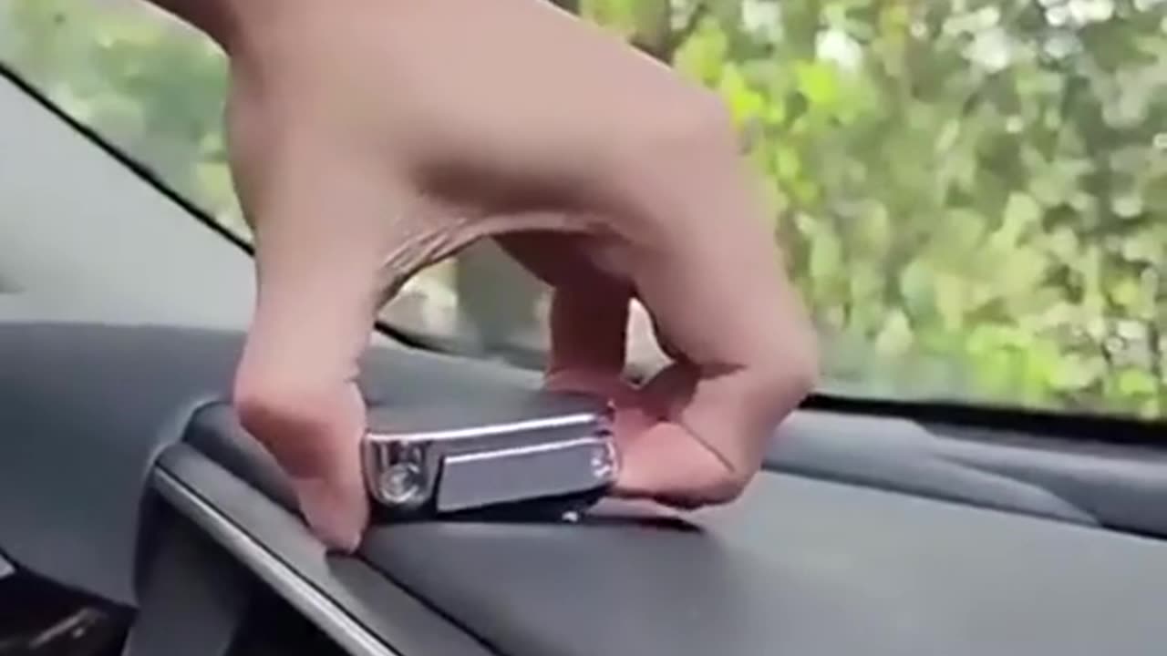 360° Rotatable Magnetic Car Phone Holder